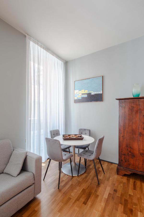 Fontanella Borghese Elegant & Beautiful Apartment 로마 외부 사진